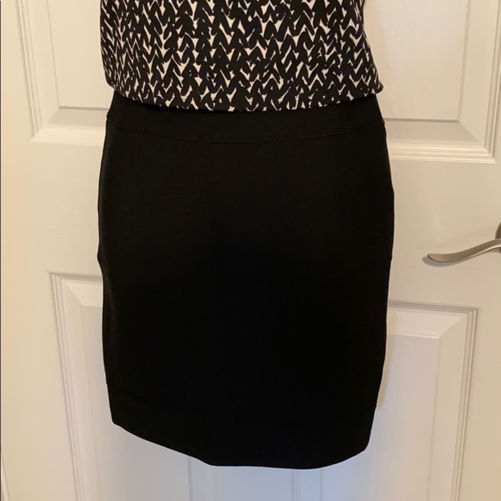 COPY - BCBG Black Bodycon Skirt Size Small. Item was purchased then canceled.
